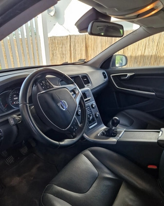 Volvo V60 cena 35000 przebieg: 215000, rok produkcji 2014 z Pabianice małe 79